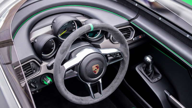 Illustration for article titled Porsche Forgot to Give the Boxster Bergspyder a Roof